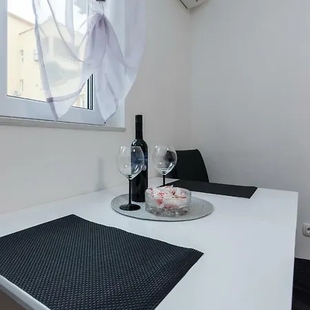 Marea Apartment